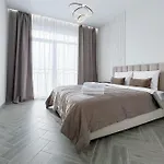 Johanna Apartments