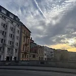 Johanna Apartments